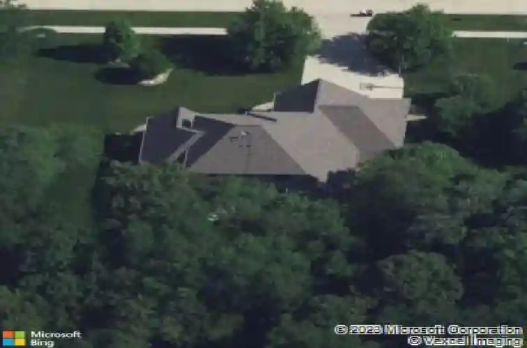 1720 maple st, robins,  IA 52328