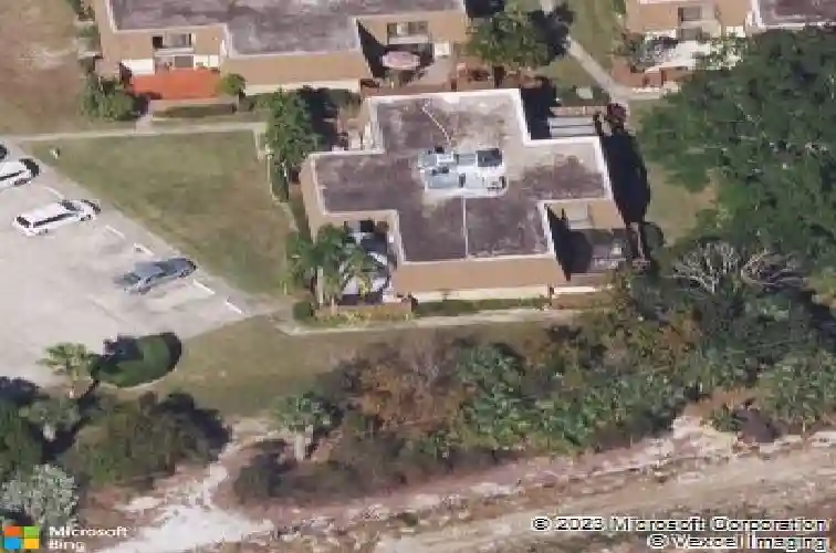 5852 se riverboat dr
                                ,Unit 321, stuart,  FL 34997