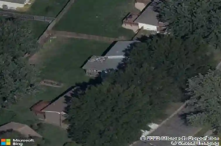 302 se flagstone dr, lees summit,  MO 64063