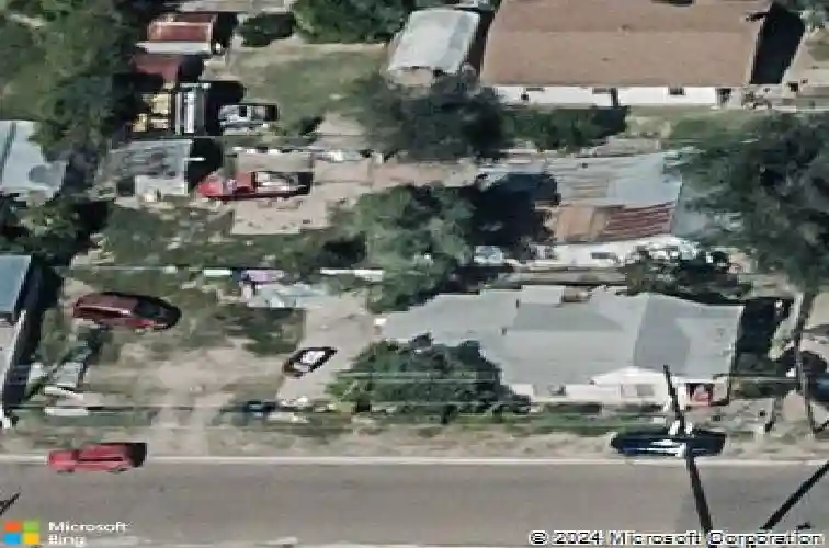 2804 main ave, laredo,  TX 78040