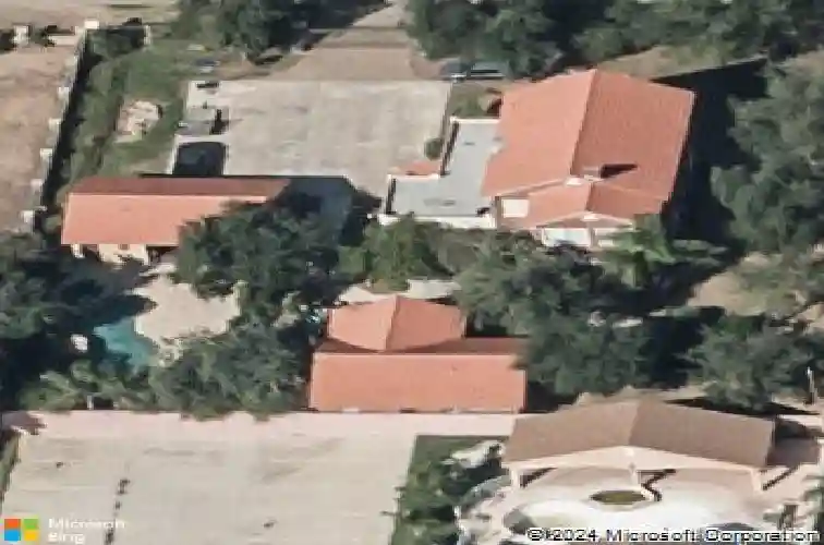 720 n stone ave, laredo,  TX 78040