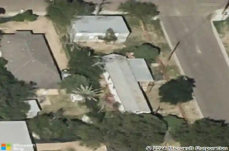 2620 hendricks ave, laredo,  TX 78040
