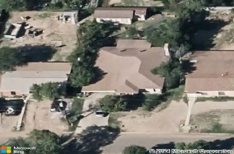 2318 e locust st, laredo,  TX 78043