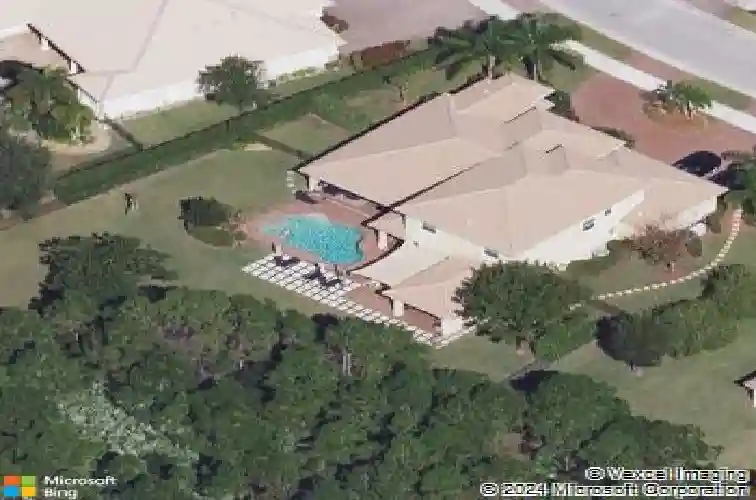 7668 se laque cir, stuart,  FL 34997
