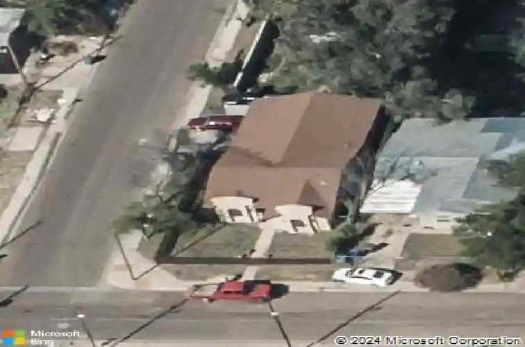 220 w ash st, laredo,  TX 78040