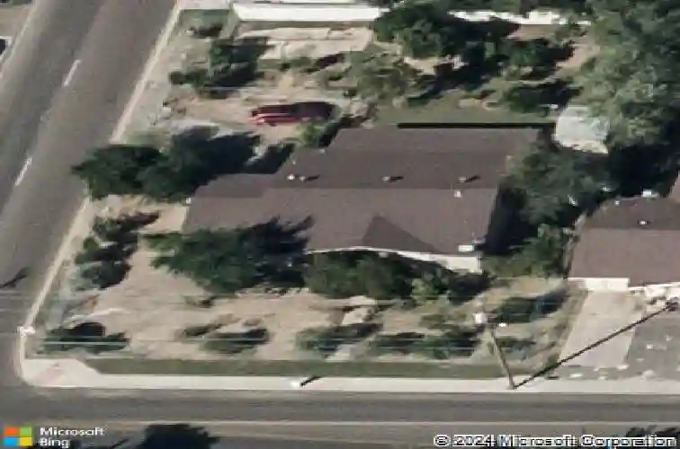 2102 market st, laredo,  TX 78043