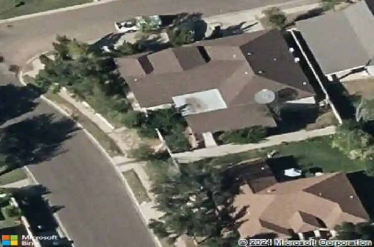 1301 lois ln, laredo,  TX 78045