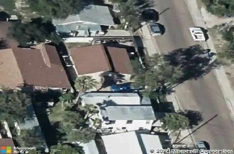 1220 n diaz ave, laredo,  TX 78043