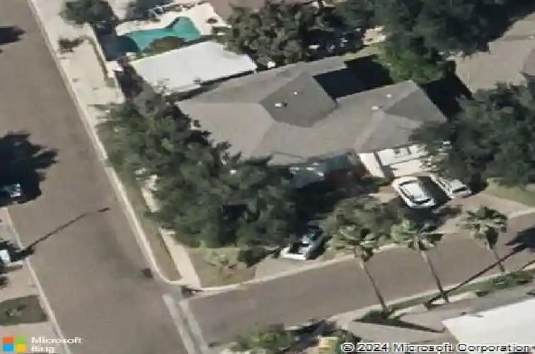 402 saint thomas dr, laredo,  TX 78045