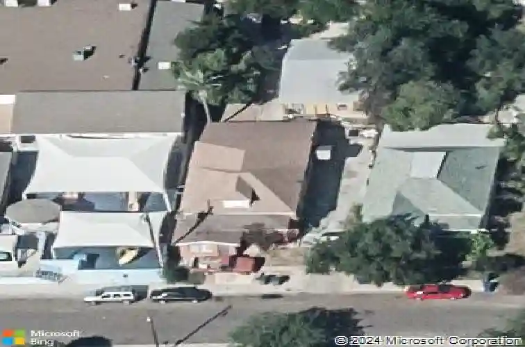 704 laredo st, laredo,  TX 78040