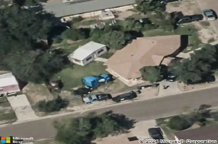 104 center rd, laredo,  TX 78045