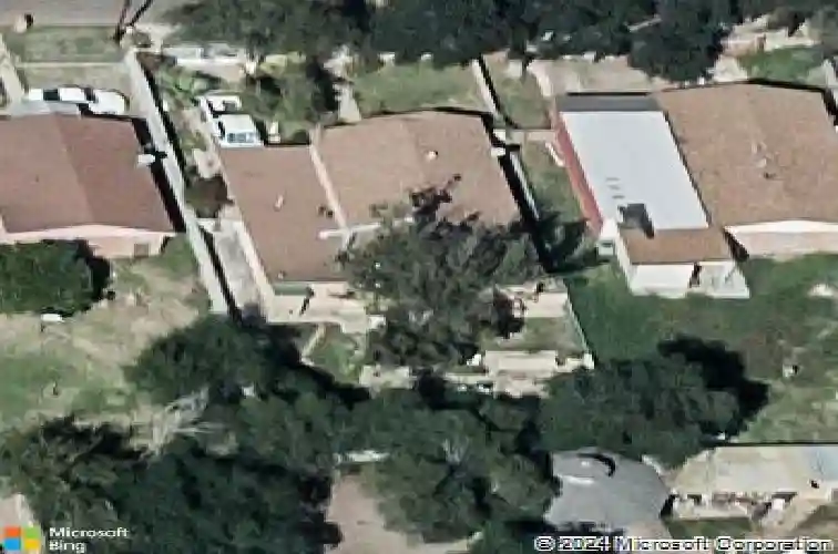 1413 e plum st, laredo,  TX 78040