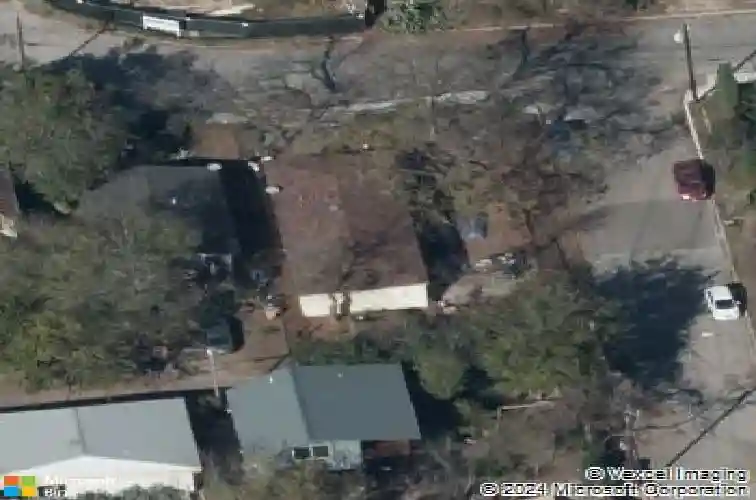 2105 e 17th st, austin,  TX 78702