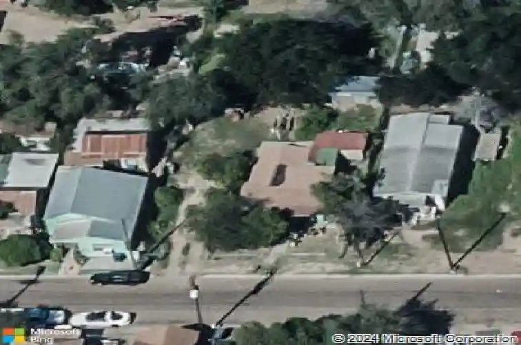 1710 coke st, laredo,  TX 78040