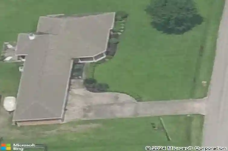 2698 briggs dr, orange,  TX 77630