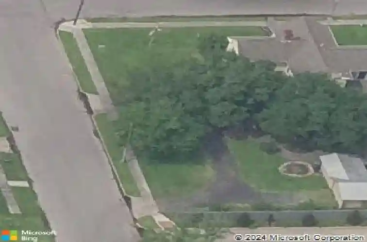 809 pine ave, orange,  TX 77630