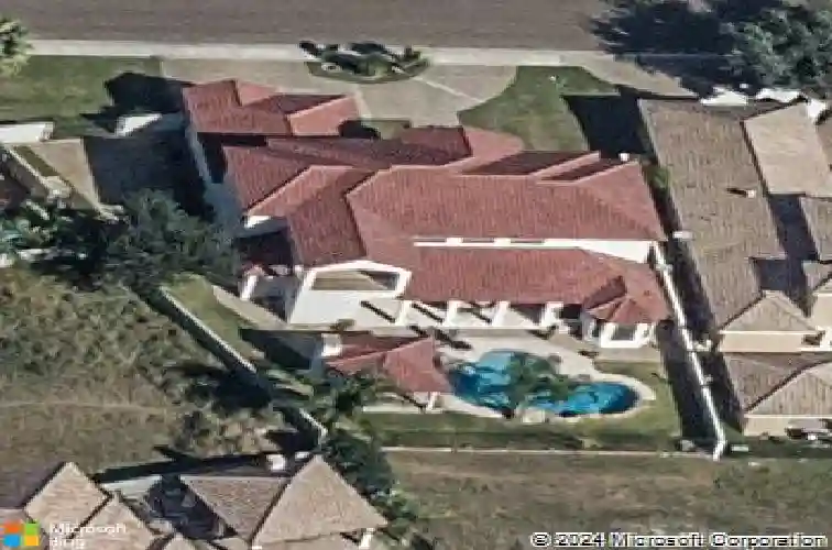 421 emerald lake dr, laredo,  TX 78041