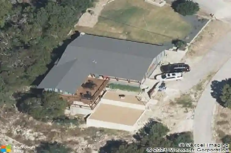 8614 tip top dr, jonestown,  TX 78645
