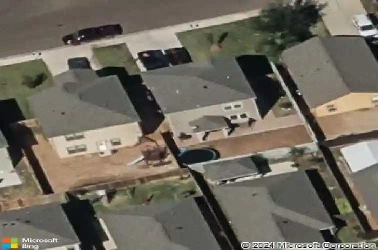 207 red cloud dr, laredo,  TX 78045