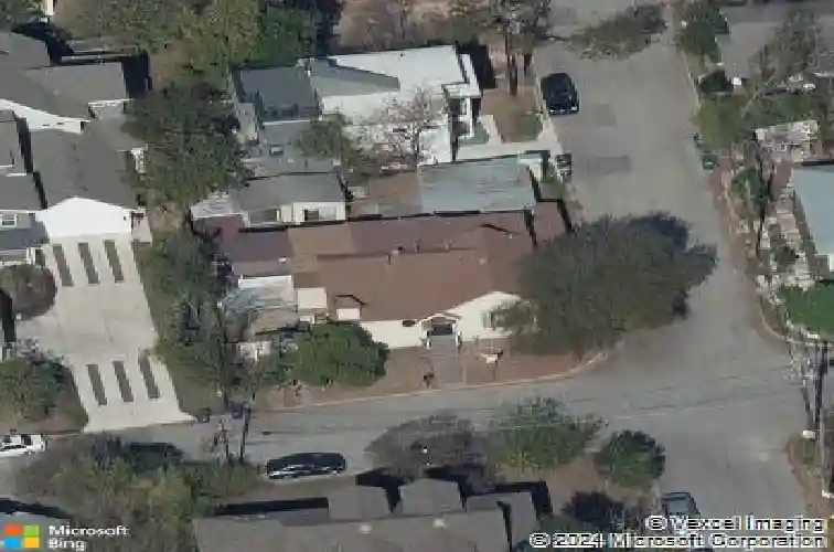910 e 15th st, austin,  TX 78702