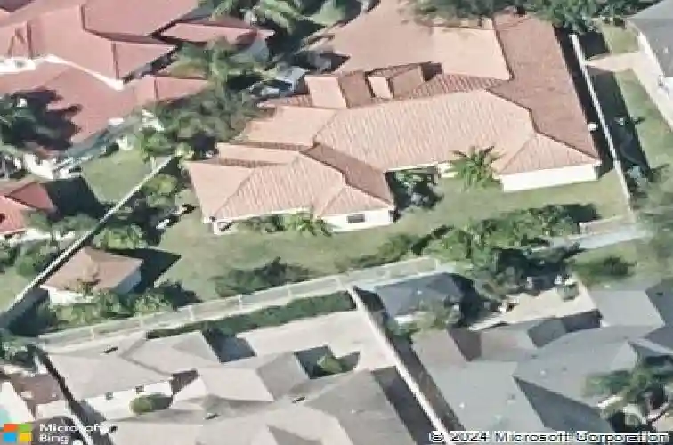 301 cambridge loop, laredo,  TX 78045