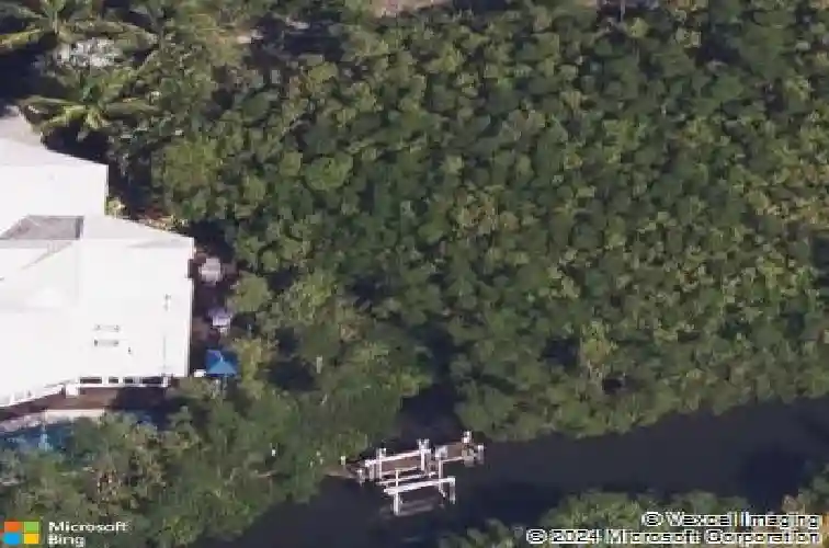 105 harbor way, hobe sound,  FL 33455