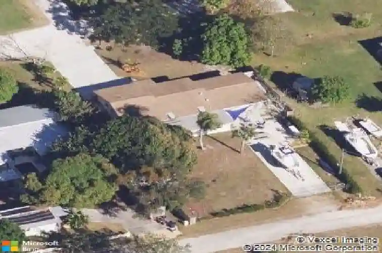 8888 se rigdon way, hobe sound,  FL 33455