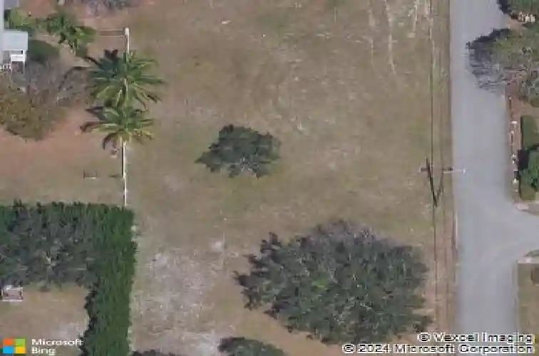 906 ne sumner ave, jensen beach,  FL 34957