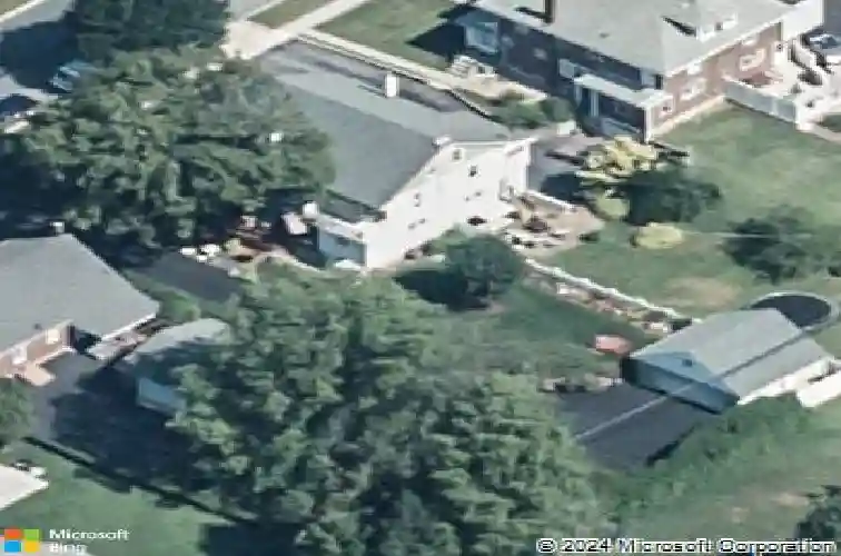 21 woodland rd, reading,  PA 19610