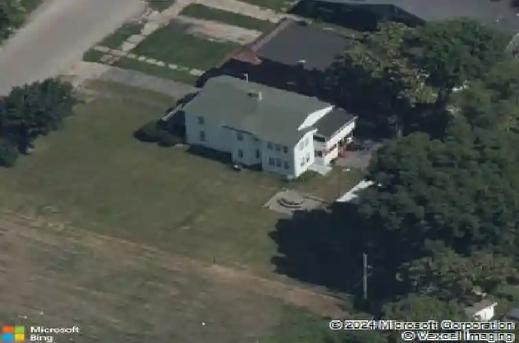 558 n 24th st
                                ,Unit A, east saint louis,  IL 62205