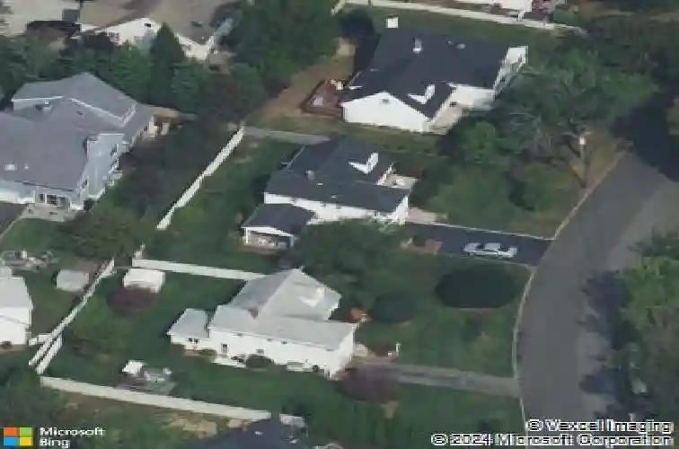 127 village cir e, paramus,  NJ 07652