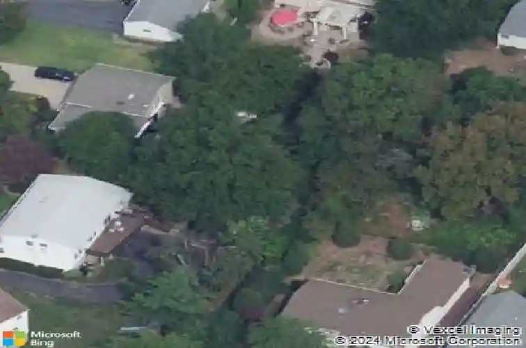 624 west dr, paramus,  NJ 07652