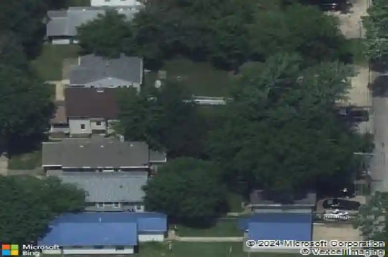 1020 center point rd ne, cedar rapids,  IA 52402