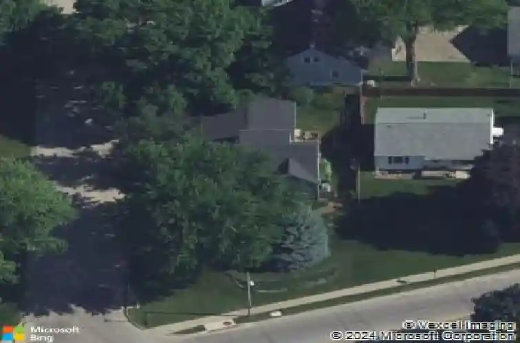 1844 b ave nw, cedar rapids,  IA 52405