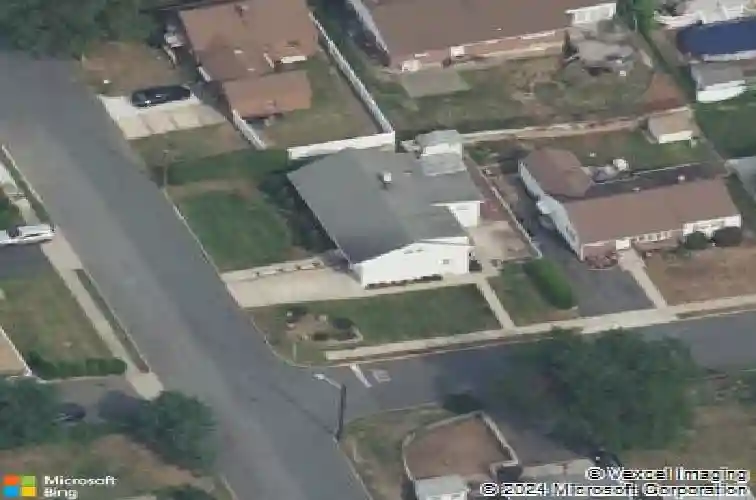 35 18th ave, elmwood park,  NJ 07407