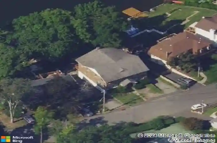 37 lakeshore dr, oakland,  NJ 07436