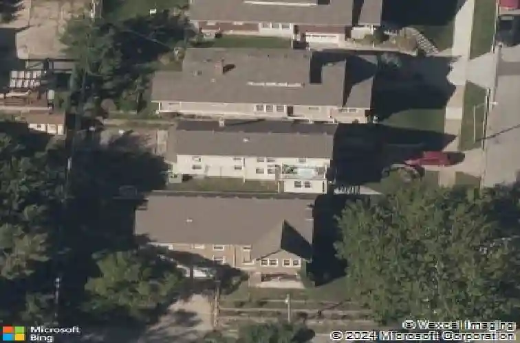 4830 holly st, kansas city,  MO 64112