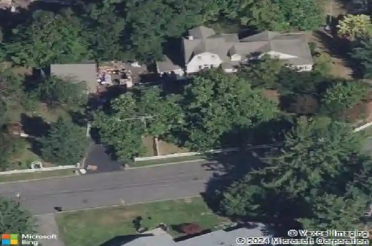 2 webb ct, park ridge,  NJ 07656