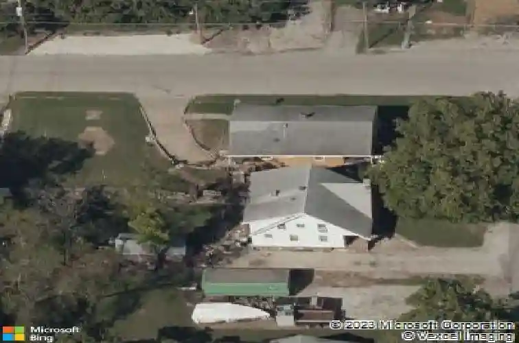 7900 chestnut ave, kansas city,  MO 64132