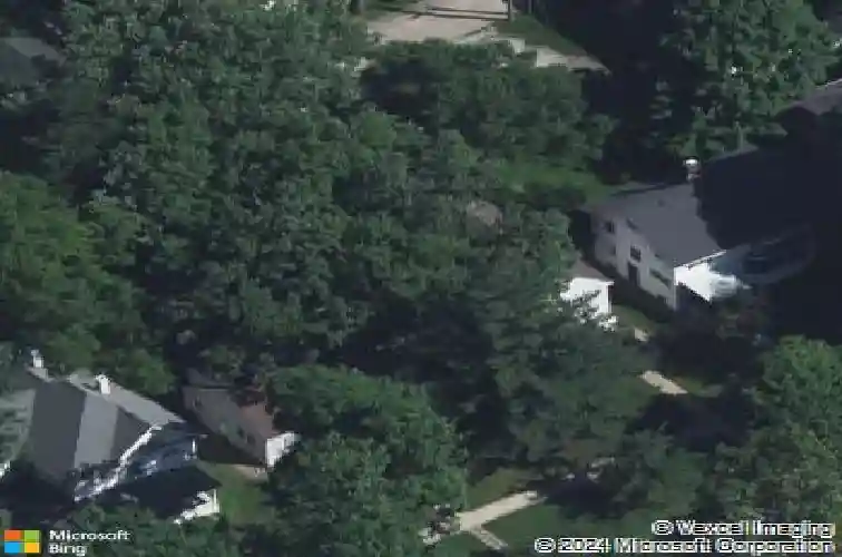 1746 b ave ne, cedar rapids,  IA 52402