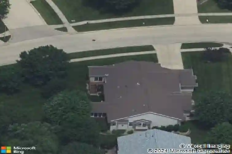 2255 blairsferry xing, hiawatha,  IA 52233