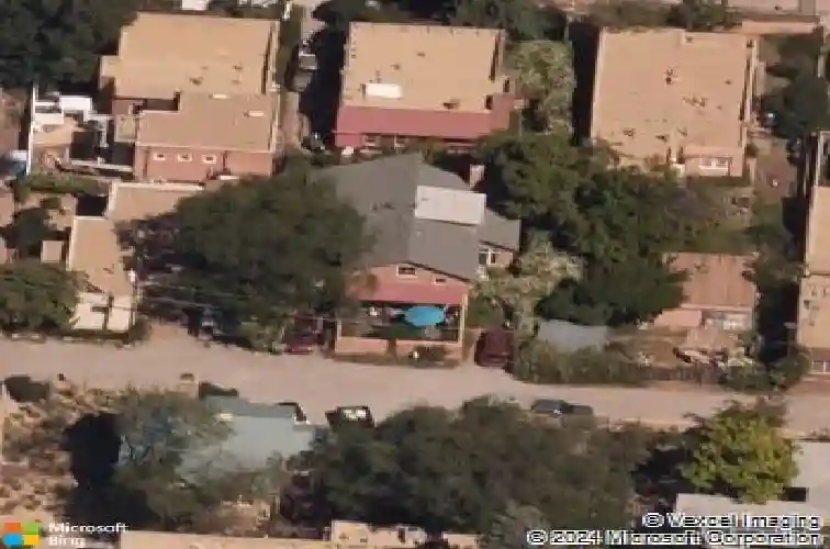 208 1/2 e santa fe ave, santa fe,  NM 87505