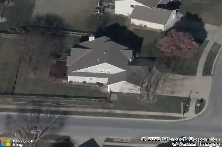3920 sw brian ln, lees summit,  MO 64082