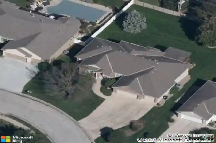 2001 sw wall st, blue springs,  MO 64015