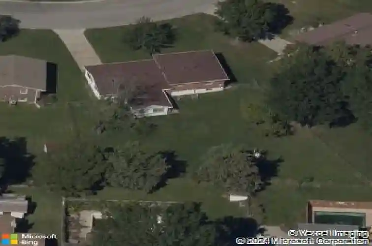 1105 ne 69th st, kansas city,  MO 64118