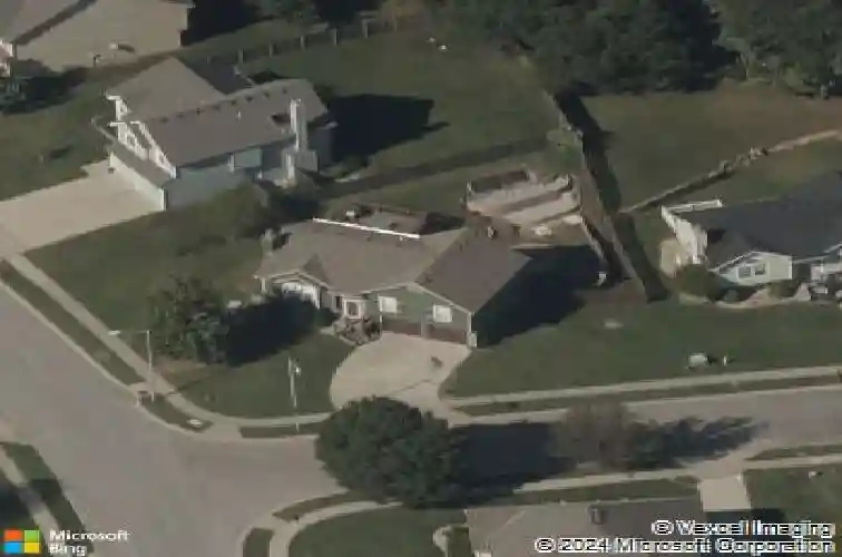 1318 nw 74th pl, kansas city,  MO 64118