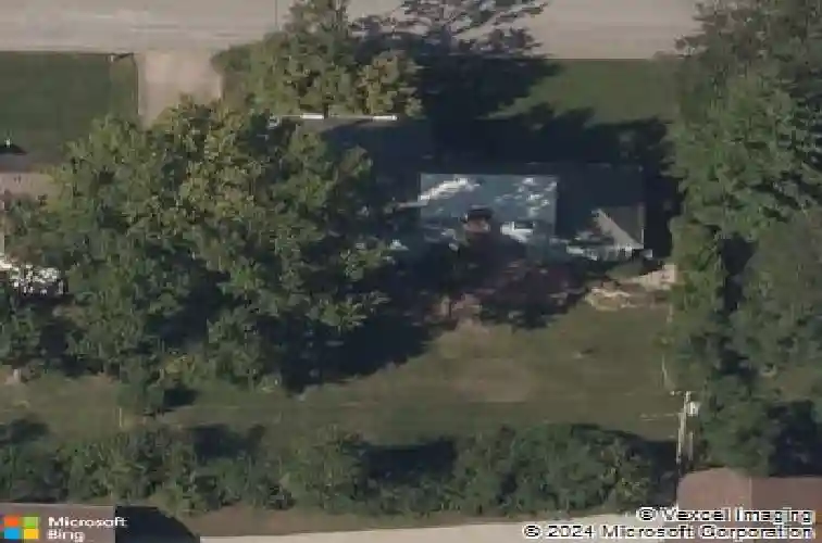 607 montcrew st, kansas city,  MO 64114
