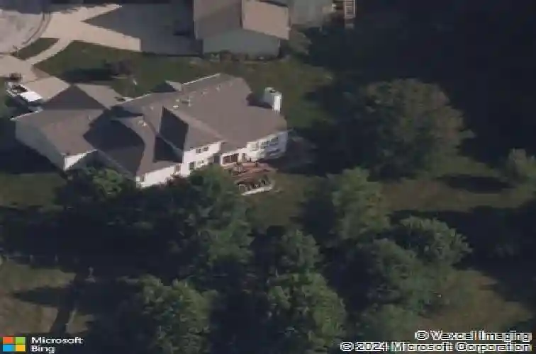 1541 merit ln, liberty,  MO 64068