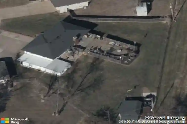 4021 s leslie ave, independence,  MO 64055