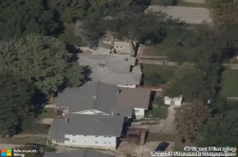 5607 holmes st, kansas city,  MO 64110